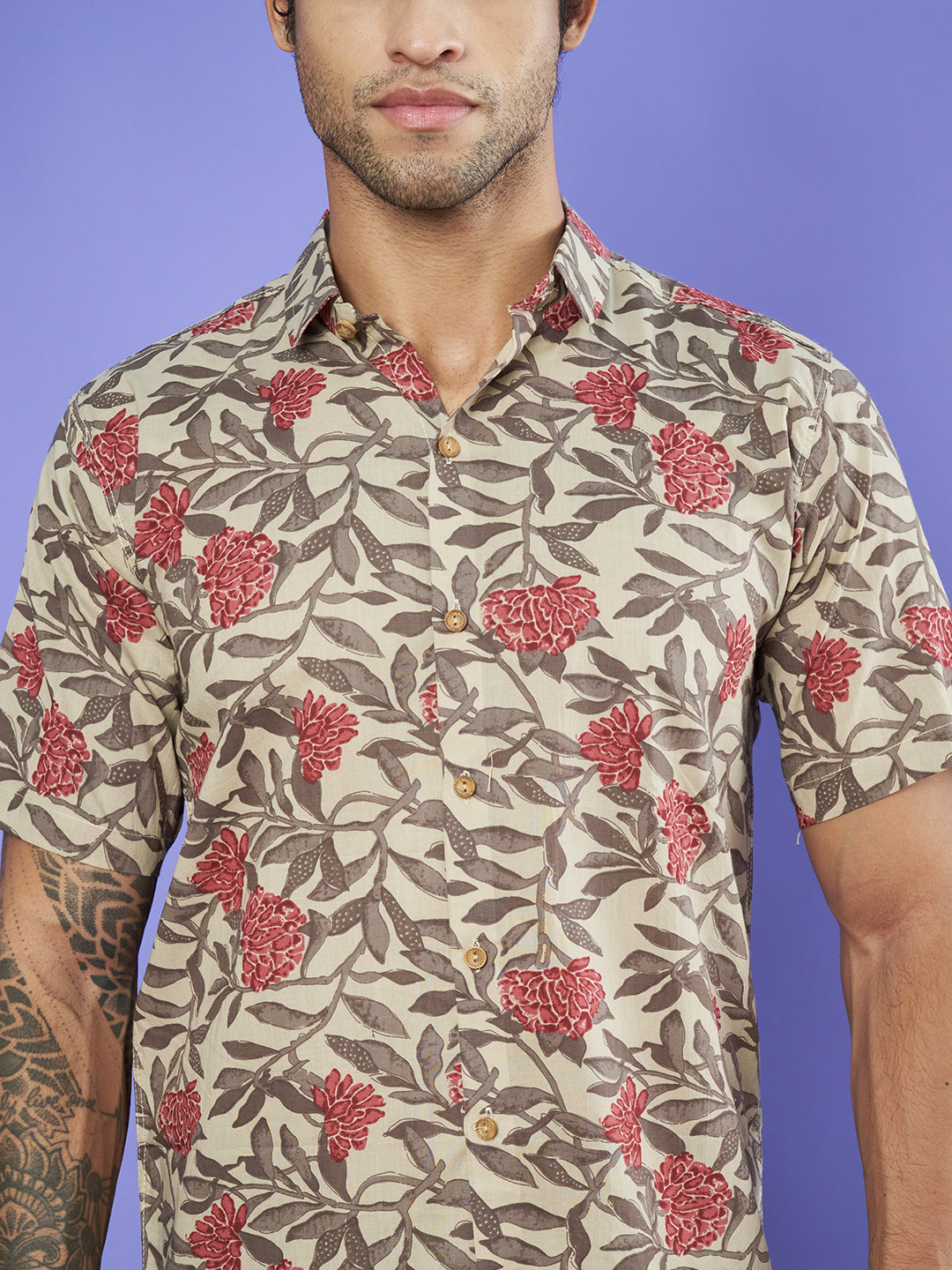 Chemise à manches mi-longues en coton Jaipuri beige à fleurs pour homme