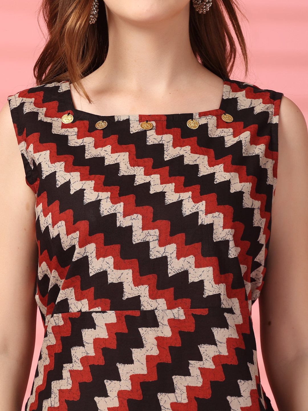 Black and Maroon Zigzag Kurta Set For Women