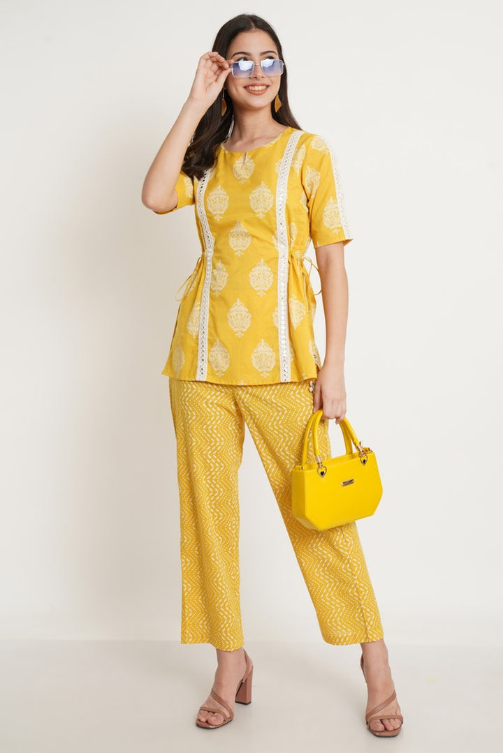 Lässiges Kurti aus Baumwolle mit Doodle-Print für Damen