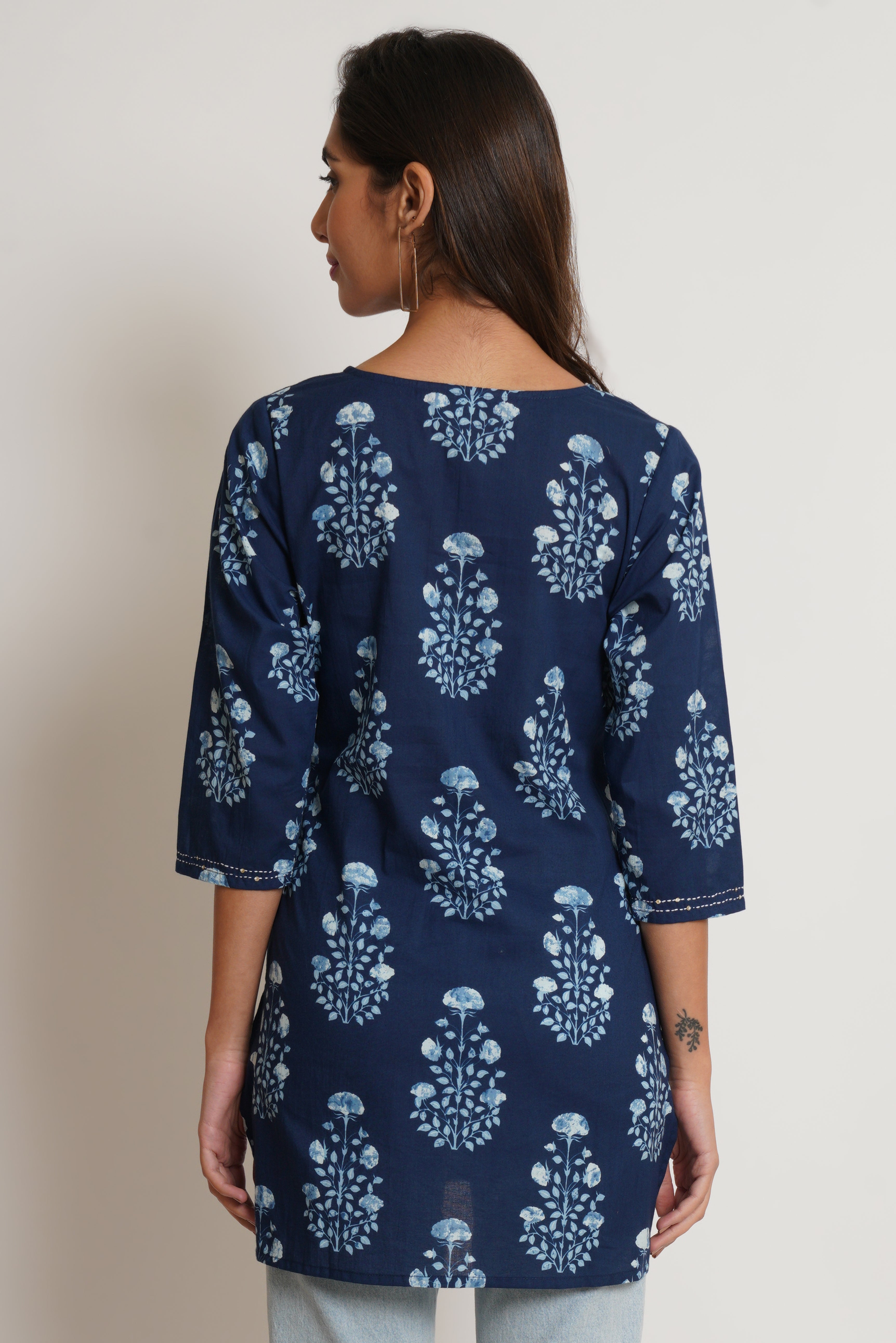 Marineblaues kurzes Kurti für Damen