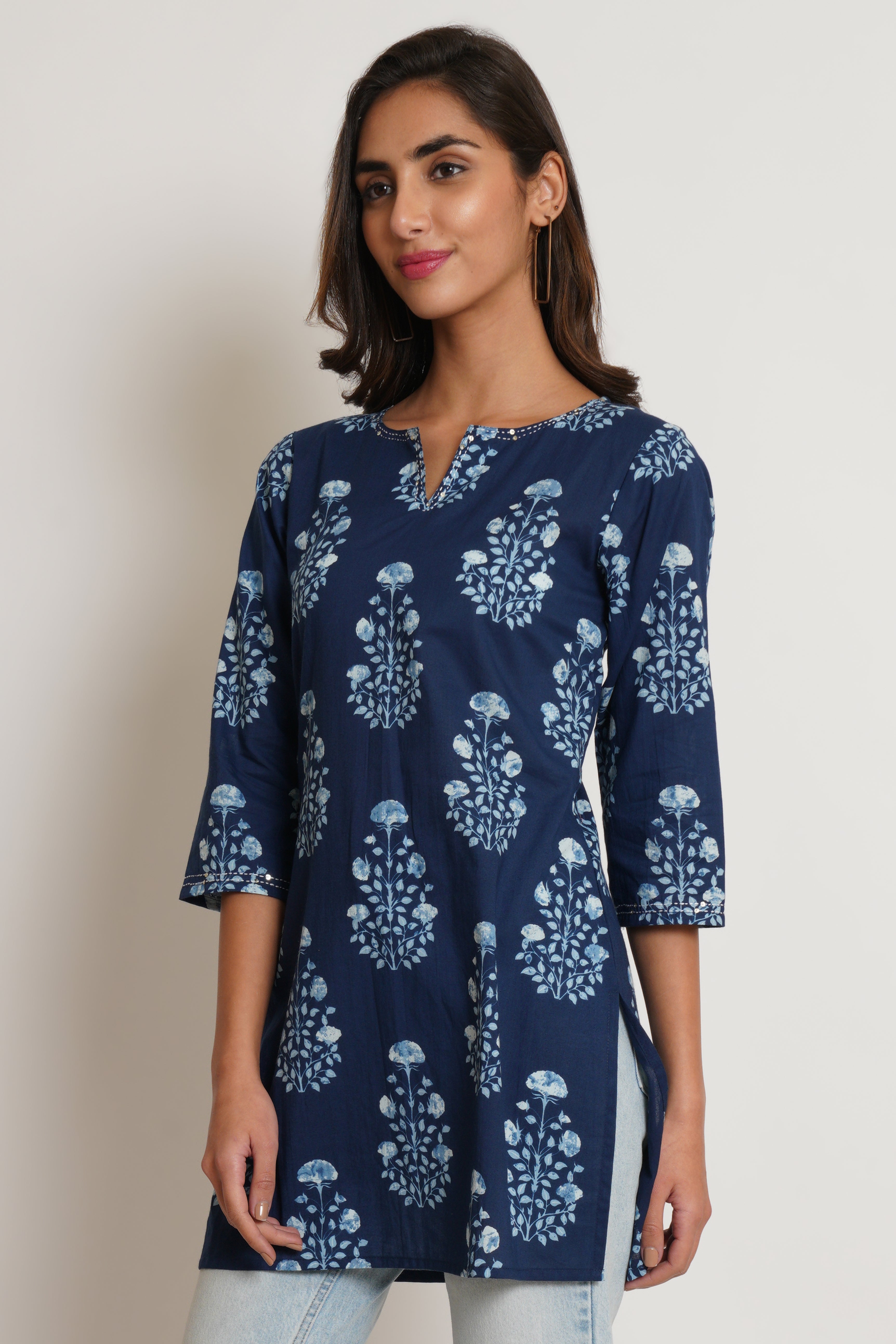 Marineblaues kurzes Kurti für Damen