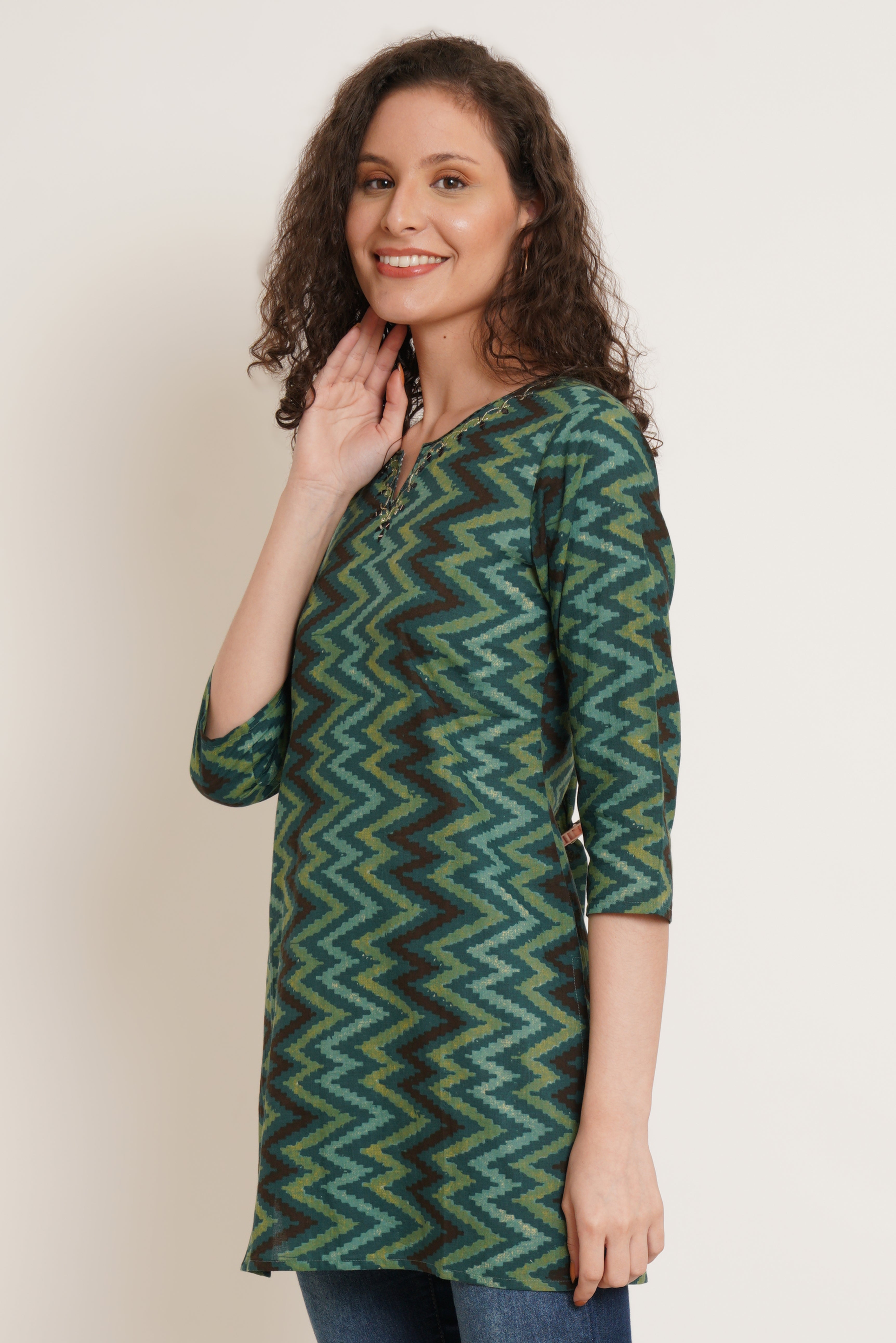 Green Geometric Zigzag Cotton Short Kurti for Women