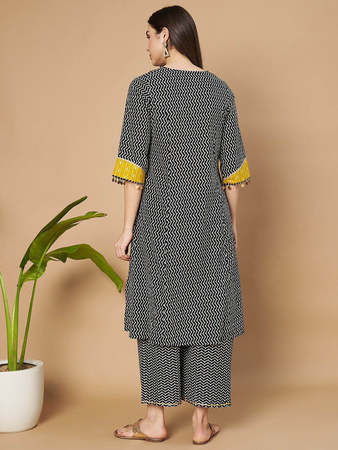 Ensemble Kurta Palazzo en pur coton à imprimé géométrique avec détails en pierre pour femme