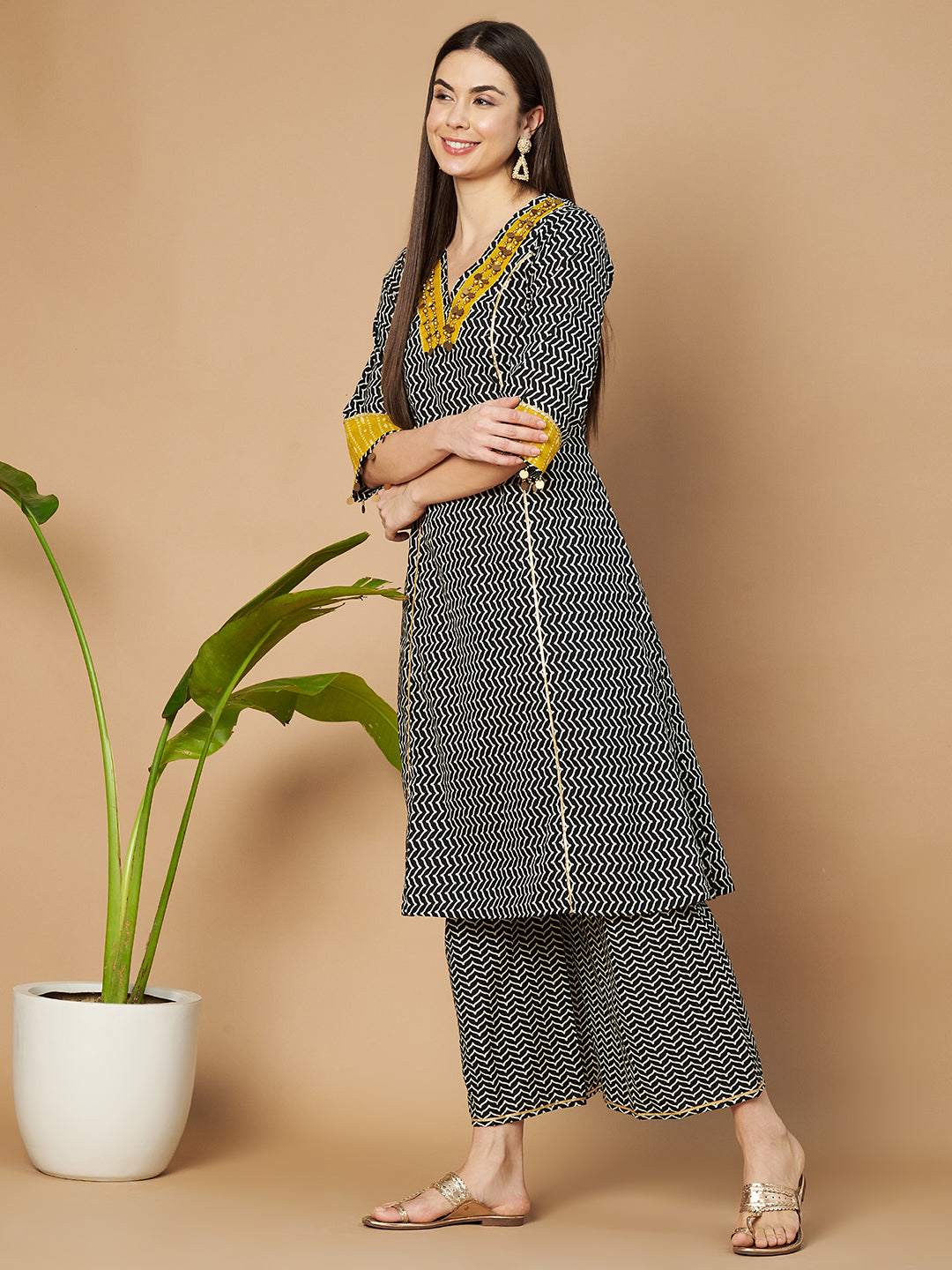 Ensemble Kurta Palazzo en pur coton à imprimé géométrique avec détails en pierre pour femme