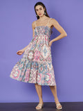 Ausgestelltes, gesmoktes Midikleid mit Blumenmuster und Stufen für Damen