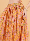 Designer Lehenga Choli mit goldenen Highlights für Damen