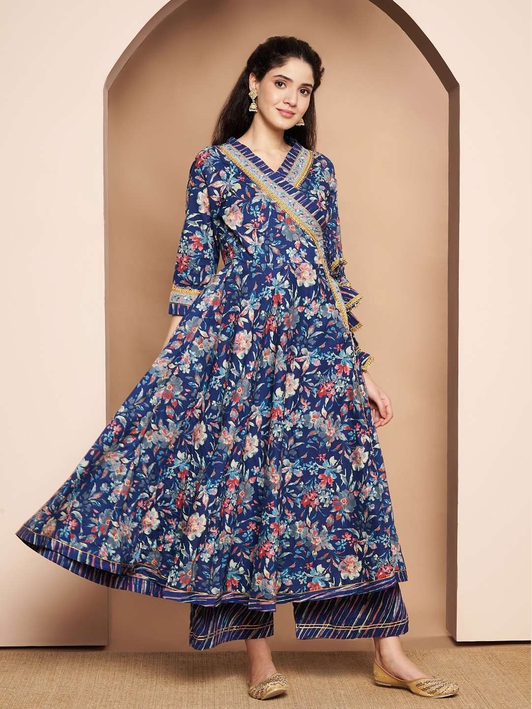 Rajasthani Angrakha Baumwoll-Kurta-Set mit Palazzo für Frauen