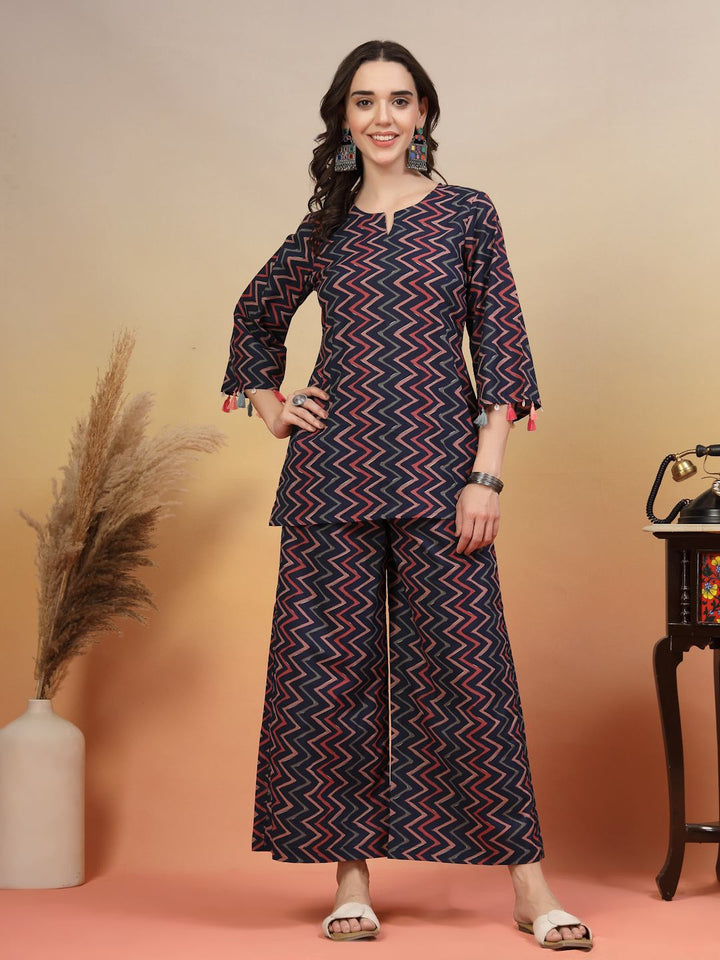 Relaxed Fit Cotton Co-Ord Set with Modern Print For Women