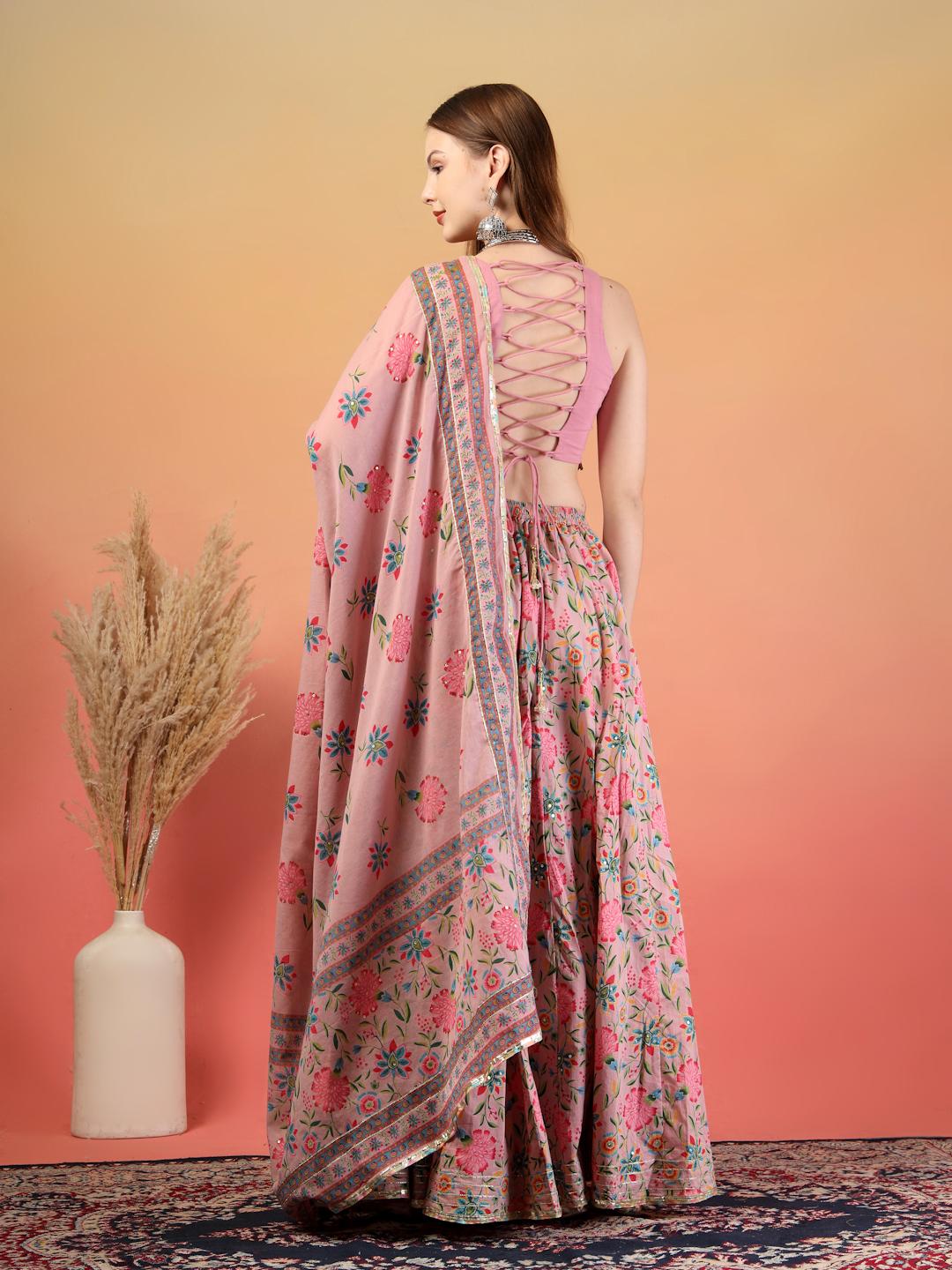 Designer Lehenga Choli mit grünen Ärmeln für Damen