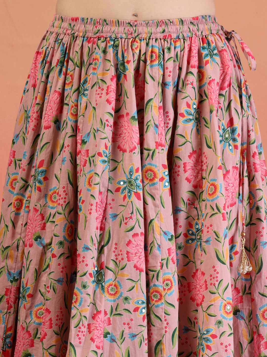 Designer Lehenga Choli mit grünen Ärmeln für Damen