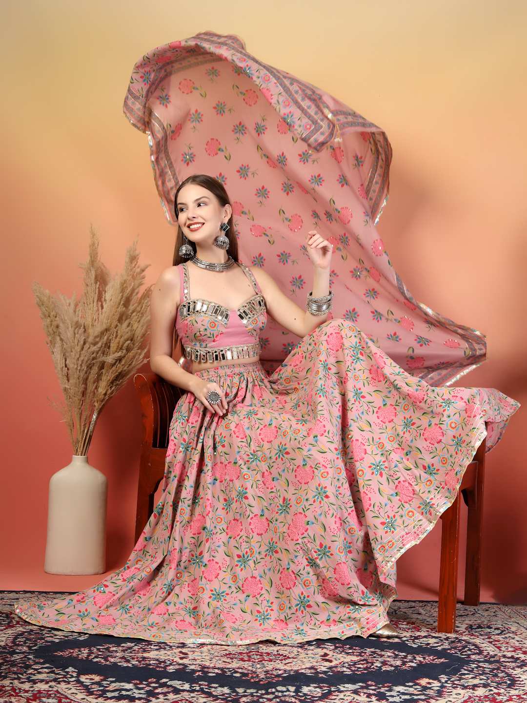 Designer Lehenga Choli mit grünen Ärmeln für Damen