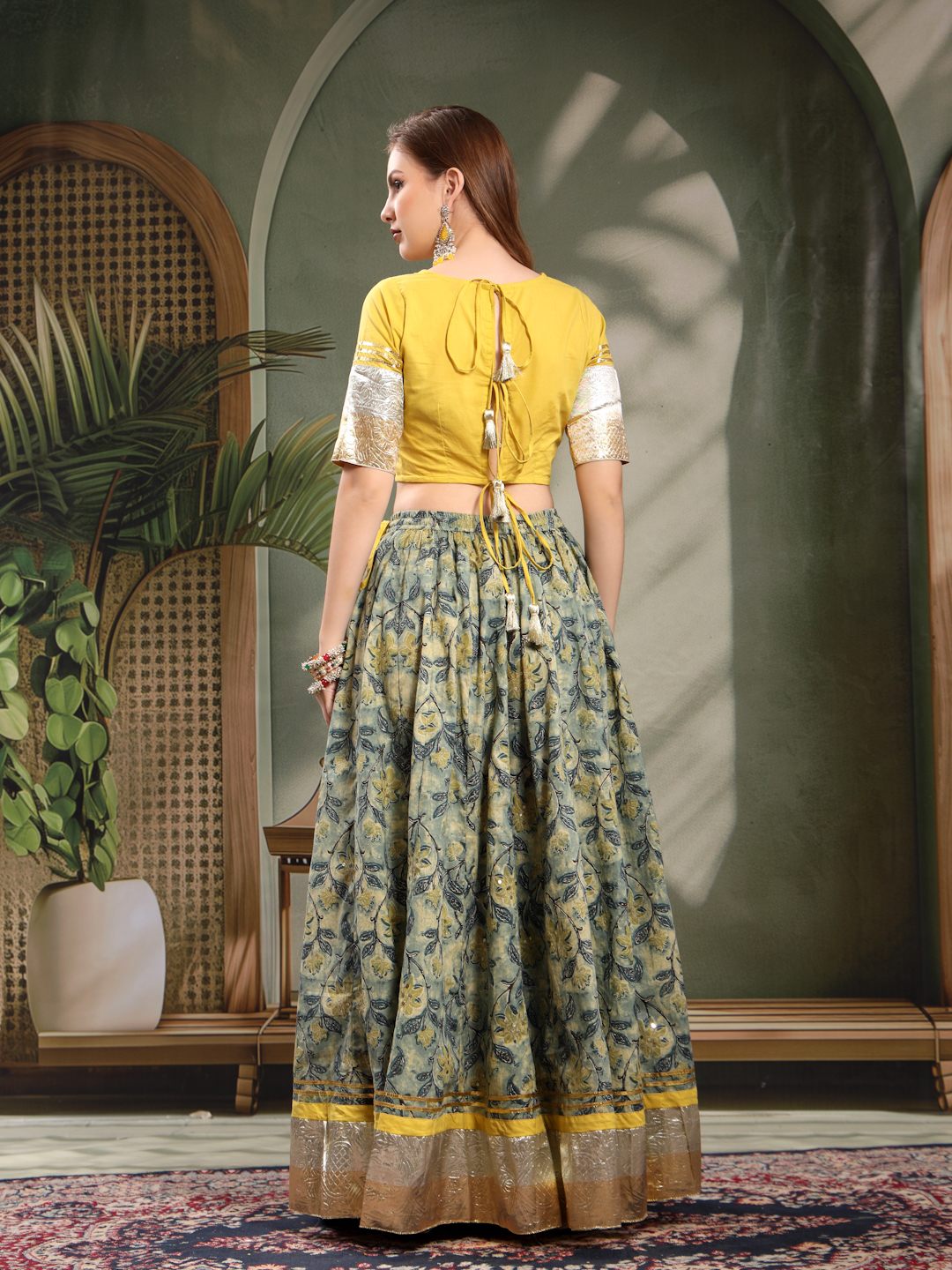 Heritage Style Gold Border Lehenga Choli Set For Women