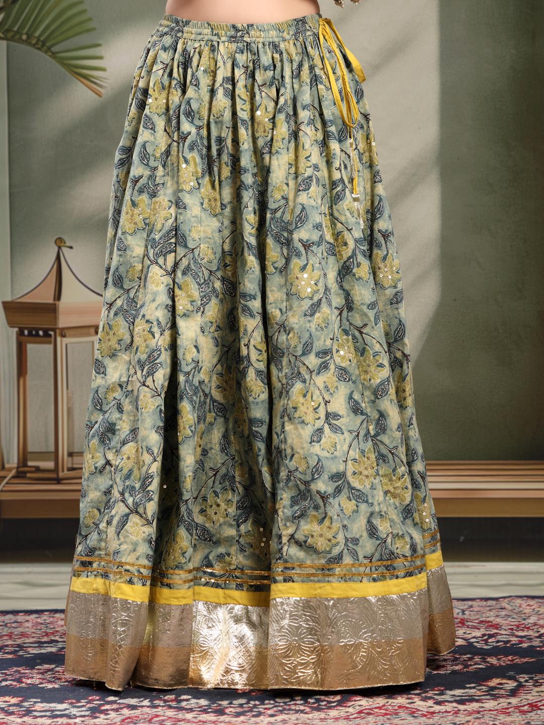 Heritage Style Gold Border Lehenga Choli Set For Women