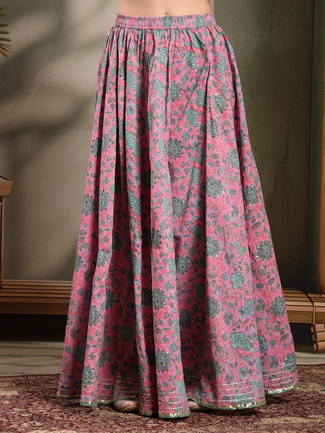 Lehenga Choli de créateur avec manches vertes pour femmes