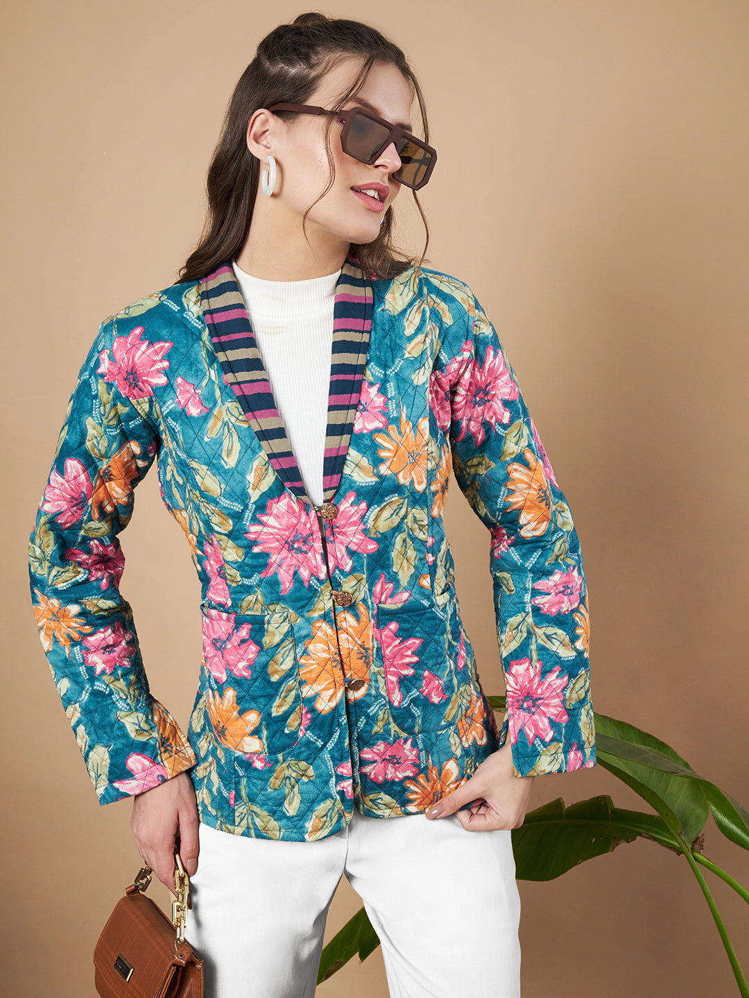 Petrolblauer Steppblazer mit Blumenmuster für Damen